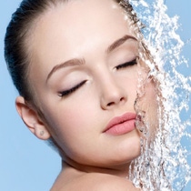 Face meets Liquid Care Face meets Liquid Care